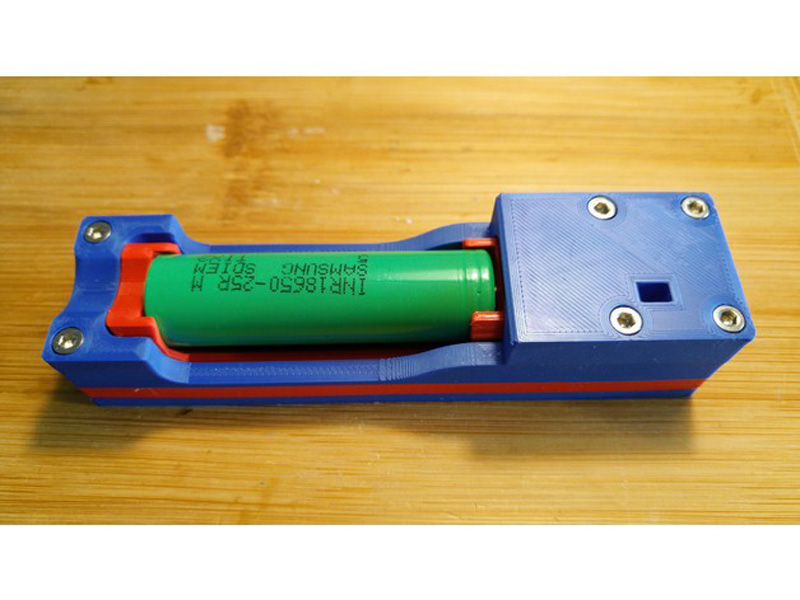 microUSB接口18650充电器